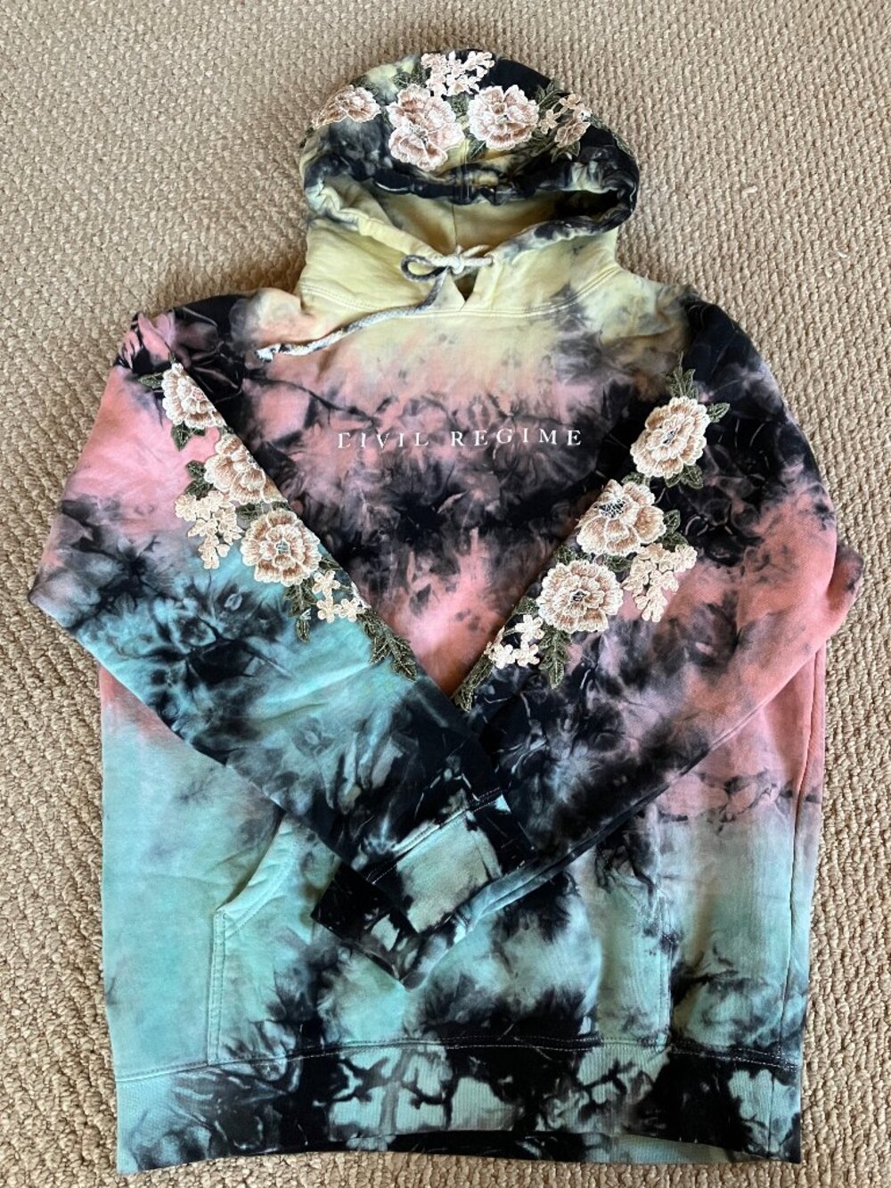 NWOT Civil Regime White Roses Pullover Hoodie Lightning Oversized Small
